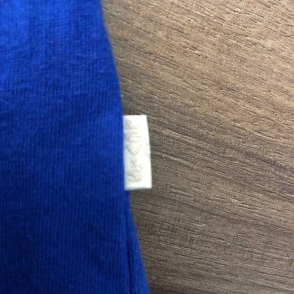 *SOLD* Levi's Graphic Print Blue Tee Shirt - Picture 6 of 7